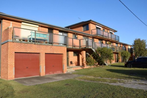 Cameo Court Unit 7 - Bring your own linen, South West Rocks